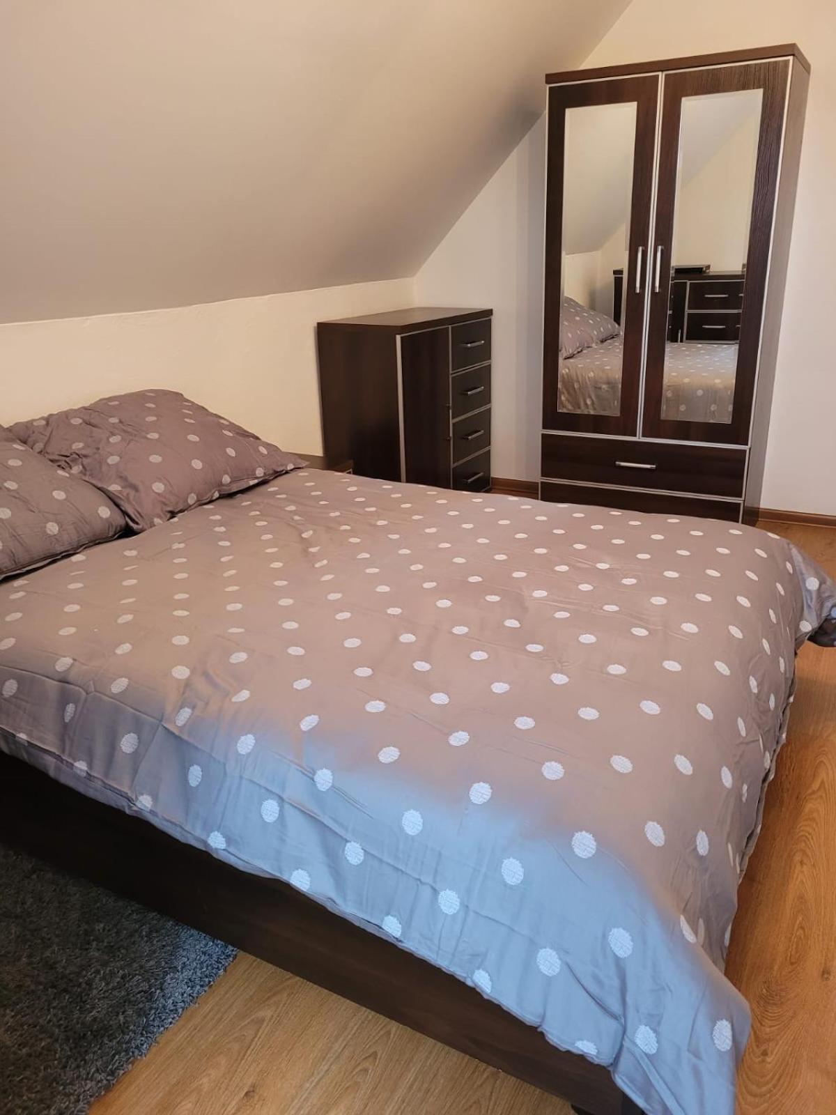 Dom Wakacyjny Merlin Nad Jeziorem Jodlow Slawa Radzyn Exterior foto